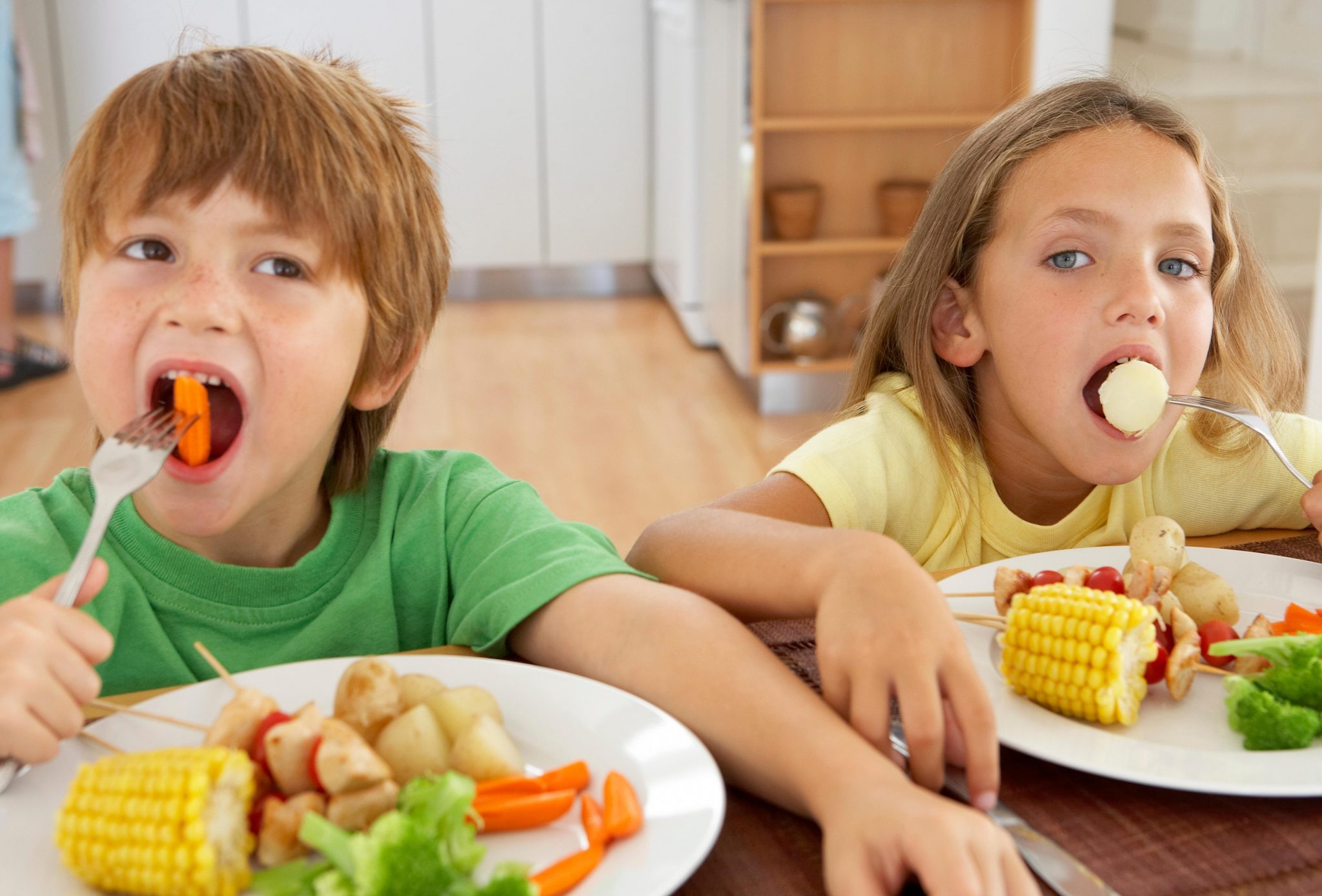 Как научить жевать кусочки. Питание детей. Еда для детей. Рациональное питание детей. Здоровое питание для детей школьного возраста.
